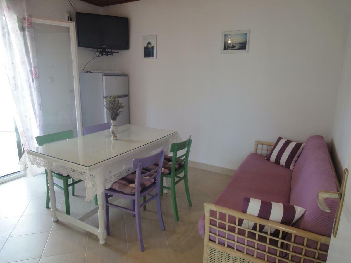 Apartments Villa Ana Mali Drvenik Bagian luar foto