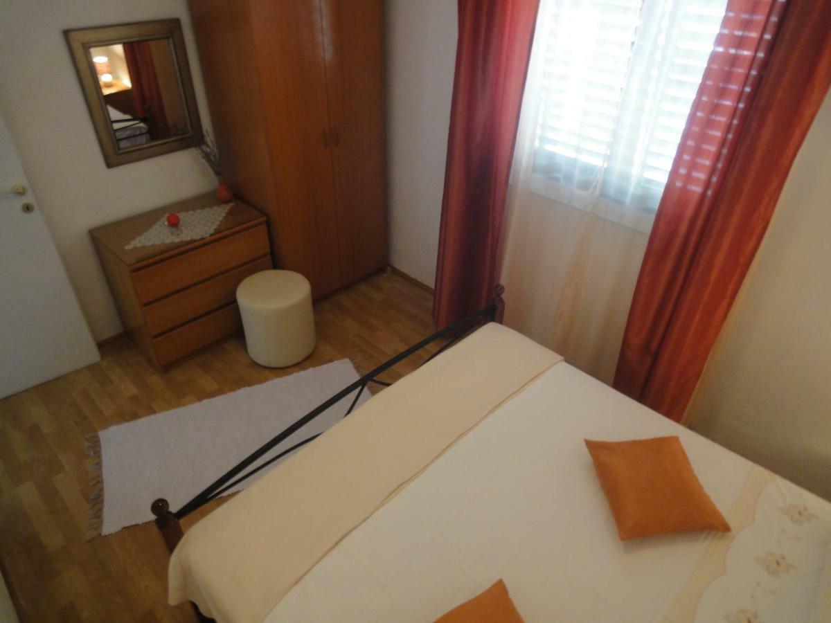 Apartments Villa Ana Mali Drvenik Bagian luar foto